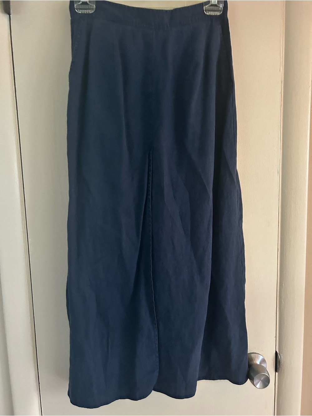 VTG Casual Corner Navy Linen Maxi Skirt with Center Front Slit